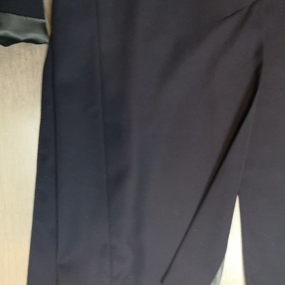 90S Vintage Aquascutum Oversized Long Sleeve Trench Coat | TheStyleMinr.com - Picture 8 of 11